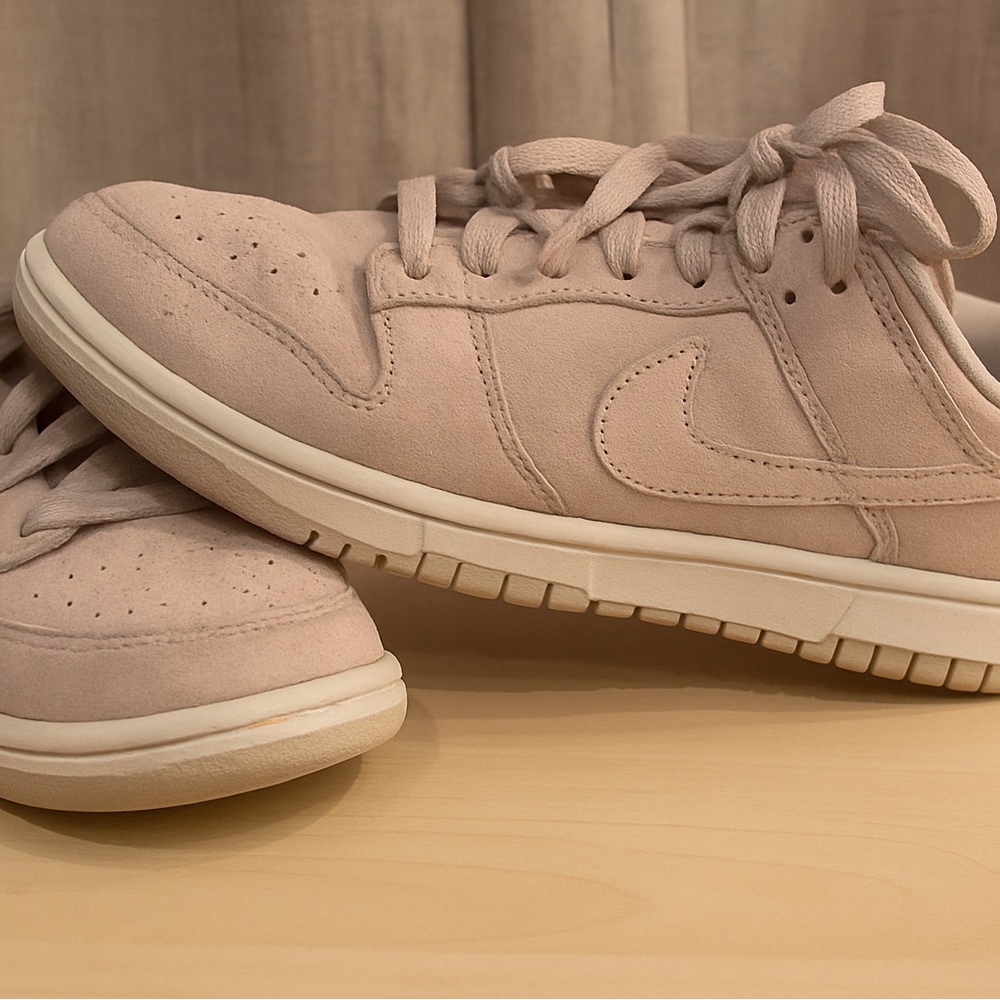 Nike Suede Dunks Sneakers